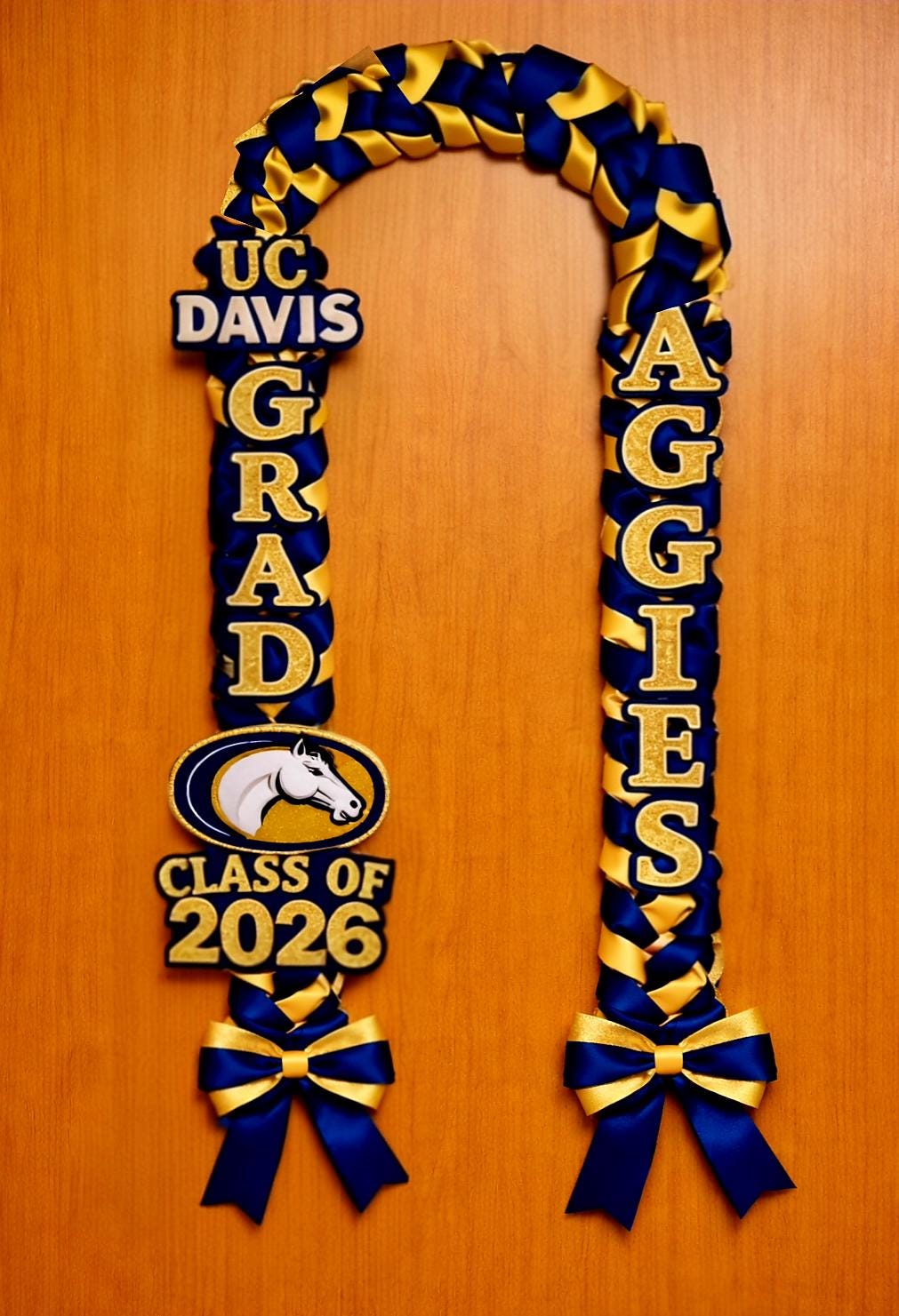 UC Davis Graduation Lei – Aggies Inspired Lei | UC Davis Grad Gift